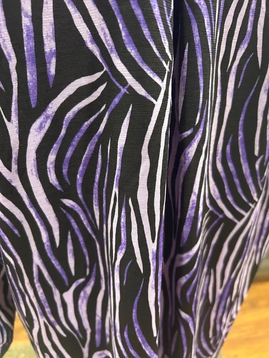 Dear Scarlett Black and Purple Zebra-Print Tunic Top new with tags size large - Picture 6 of 6